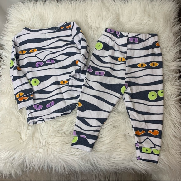 Disney Mickey Mouse Halloween Pajamas - Picture 4 of 4